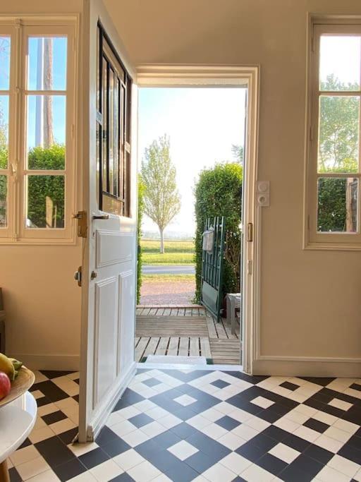 Charmante Maisonnette Proche Plage Et Commerces ブロンヴィル・シュル・メール エクステリア 写真